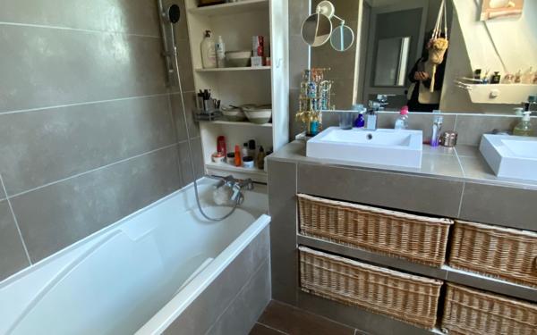 Appartement à vendre    6 pièces • 156,79 m2 Sainte-Foy-lès-Lyon