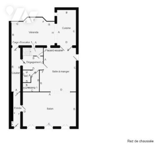 CHERBOURG CENTRE: maison de ville de 248m² avec cour