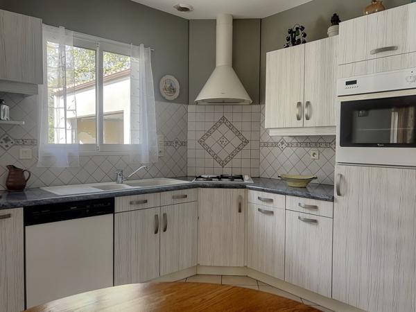 Maison 3 chambres + 45m² de garage + 80m² de hangar