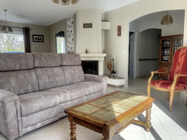 Maison 3 chambres + 45m² de garage + 80m² de hangar