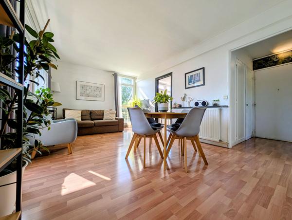 MAISONS-LAFFITTE - Appartement 3 pièces de 56M² avec Balcon + Cave en sous-sol. , Maisons laffitte MAISONS-LAFFITTE - Appartement 3 pièces de 56M² avec Balcon + Cave en sous-sol. , Maisons laffitte
