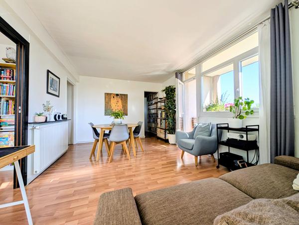 MAISONS-LAFFITTE - Appartement 3 pièces de 56M² avec Balcon + Cave en sous-sol. , Maisons laffitte MAISONS-LAFFITTE - Appartement 3 pièces de 56M² avec Balcon + Cave en sous-sol. , Maisons laffitte