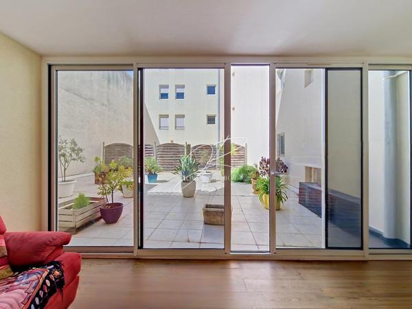 Appartement T3 77 m² 2 chambres terrasse et garage