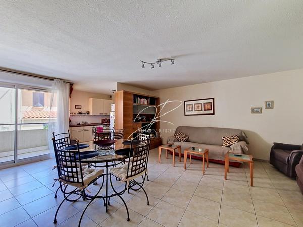 Appartement T3 77 m² 2 chambres terrasse et garage