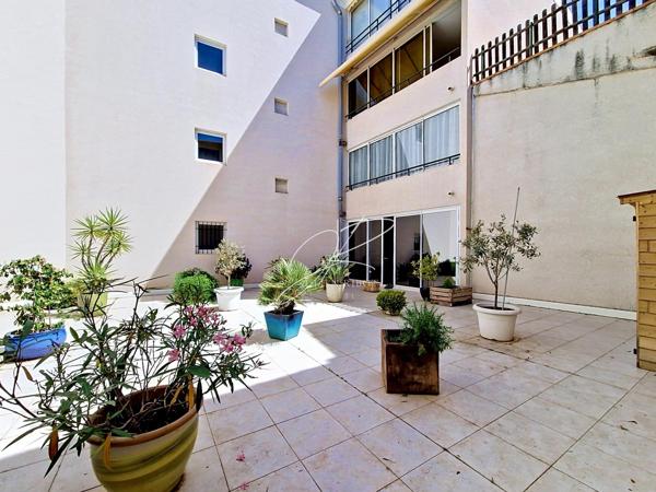 Appartement T3 77 m² 2 chambres terrasse et garage
