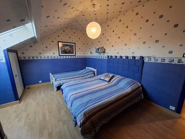 Le Creusot magnifique maison 122m2, deux chambres , 581m2 de terrain clos
