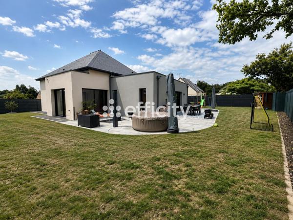 Maison
         4 pièces
        - 150 m² 322 400 € *