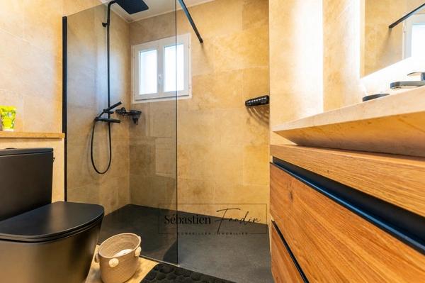 Dpt Var (83), à vendre LE BEAUSSET appartement T4 de 84 m² - Terrasse de 18 m² - Stationnement privatif - Résidence sécurisée