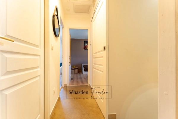 Dpt Var (83), à vendre LE BEAUSSET appartement T4 de 84 m² - Terrasse de 18 m² - Stationnement privatif - Résidence sécurisée