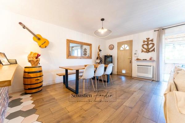 Dpt Var (83), à vendre LE BEAUSSET appartement T4 de 84 m² - Terrasse de 18 m² - Stationnement privatif - Résidence sécurisée