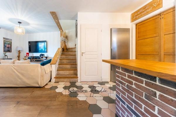 Dpt Var (83), à vendre LE BEAUSSET appartement T4 de 84 m² - Terrasse de 18 m² - Stationnement privatif - Résidence sécurisée