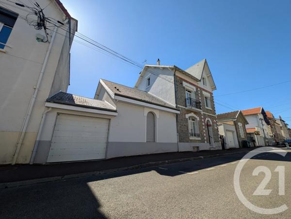 Maison à vendre  9 pièces - 219,36 m 2   LIMOGES  - 87