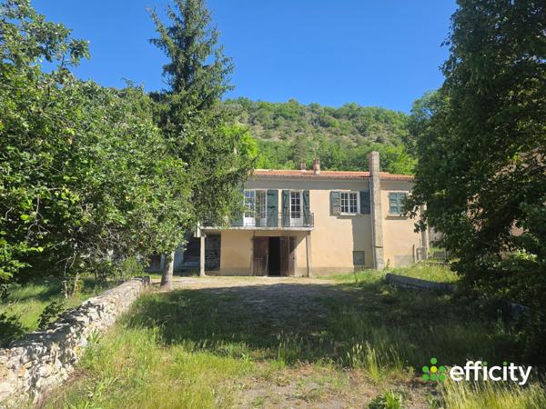 Maison
         5 pièces
        - 90 m² Exclusivité 200 000 € *