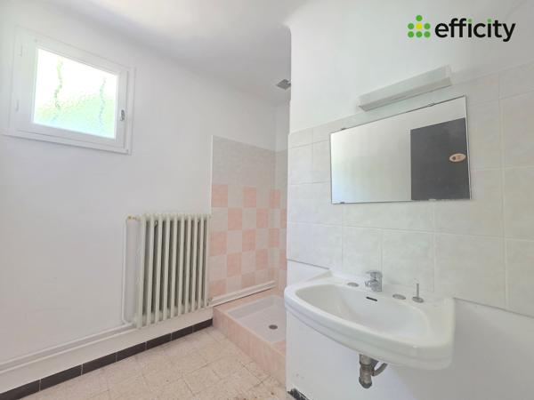 Maison
         5 pièces
        - 90 m² Exclusivité 200 000 € *
