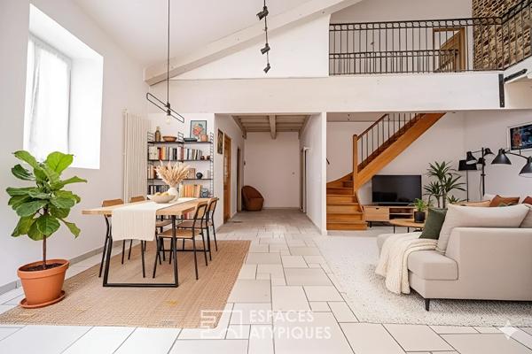 Loft duplex de caractère avec patio et terrasse au coeur de Bompas
