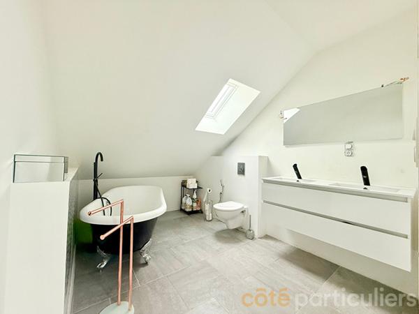 Vente Maison141 m² - 8 Pièces - SAUNAY (37110)