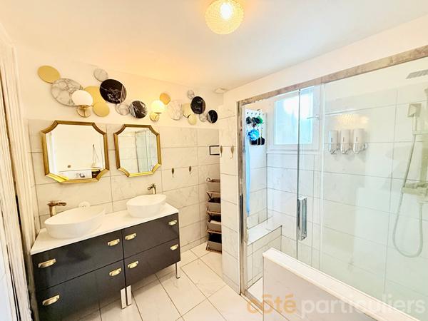 Vente Maison141 m² - 8 Pièces - SAUNAY (37110)