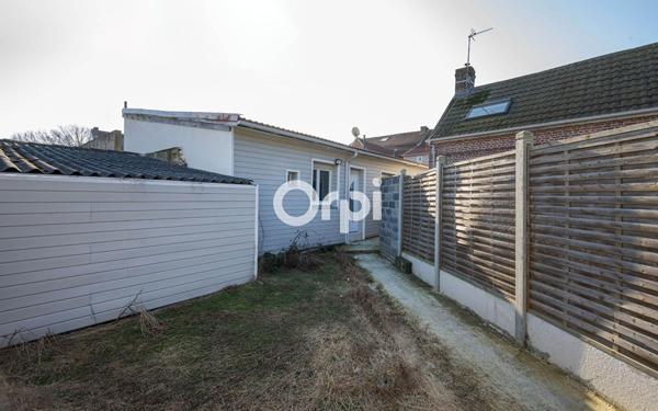 Immeuble à vendre    11 pièces • 210 m2 Courcelles-lès-Lens