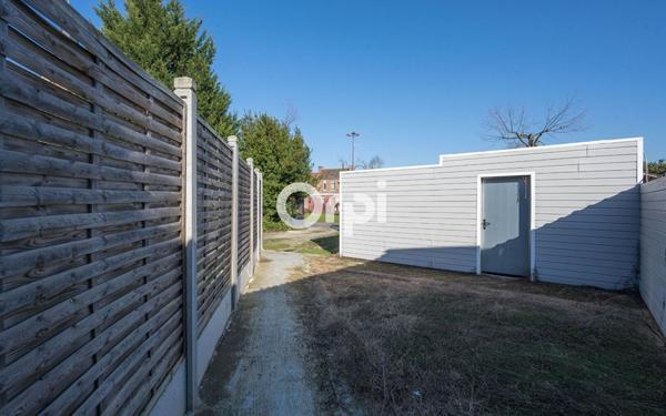 Immeuble à vendre    11 pièces • 210 m2 Courcelles-lès-Lens