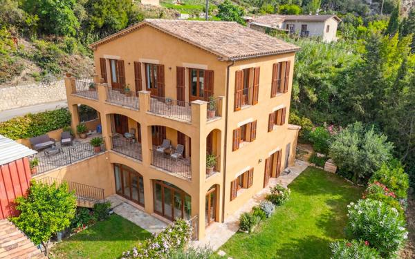 Maison à vendre    5 pièces •  Drap