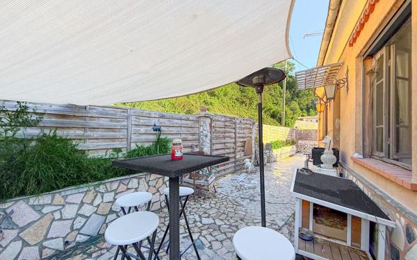 Maison à vendre    5 pièces •  Drap