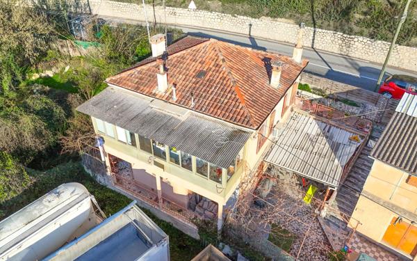 Maison à vendre    5 pièces •  Drap