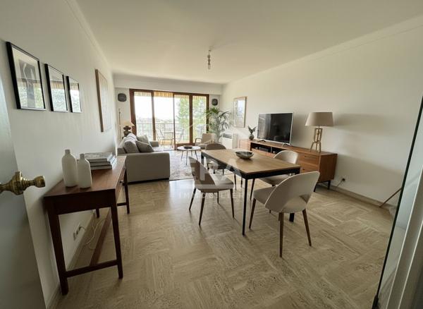Appartement Vence 4 pièce(s) 98 m2 - Vue Mer et Cité Historique