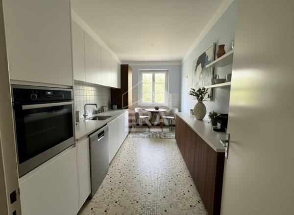 Appartement Vence 4 pièce(s) 98 m2 - Vue Mer et Cité Historique