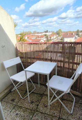 LOCATION MEUBLEE - PAU  UNIVERSITE -  T1 meublé de 20m² avec balcon et parking