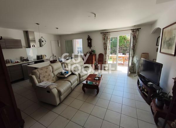 EXCLUSIVITÉ - Charmante maison de plain-pied de 2014 avec 3 chambres et garage à MONTEUX -