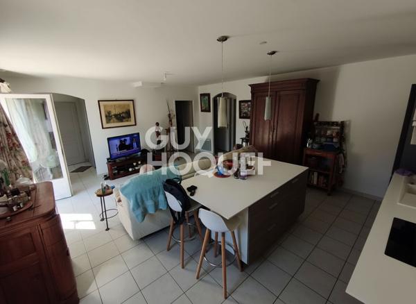 EXCLUSIVITÉ - Charmante maison de plain-pied de 2014 avec 3 chambres et garage à MONTEUX -