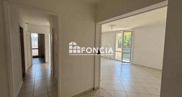 Location Appartement 4 pièces 86.49 m² - Pierrelatte 26700