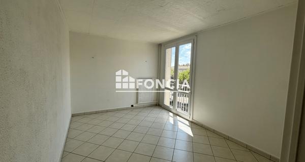 Location Appartement 4 pièces 86.49 m² - Pierrelatte 26700