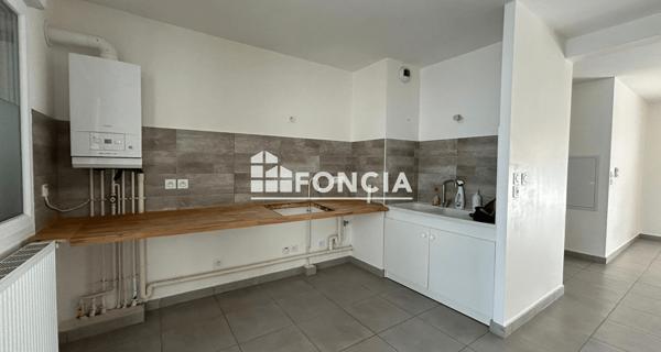Location Appartement 4 pièces 79.82 m² - Avignon 84000