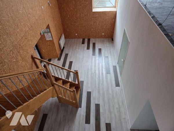 MAYENNE- Quartier Notre- Dame, local commercial et/ou professionnel d'environ 126m² dans une st...