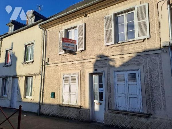 Crèvec?ur en Auge,

Maison de bourg avec travaux comprenant : séjour-salle, cuisine, salle de...