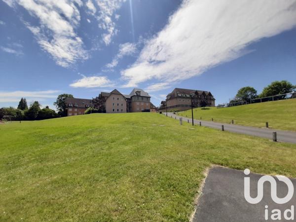 Appartement 2 pièces de 41 m² à Saint-Arnoult (14800)