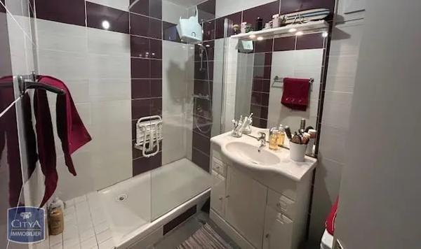 Appartement à louer 3 pièces 64m²