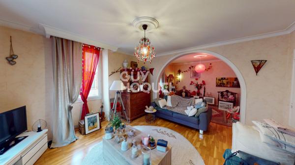 A VENDRE - Immeuble de rapport à CREST 26400