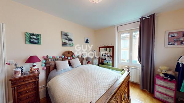 A VENDRE - Immeuble de rapport à CREST 26400