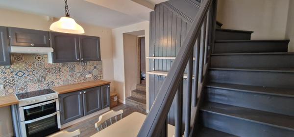 MORBIHAN La Trinite Porhoet - Maison de caractère en pierre ,3 chambres, idéale pour les vacances ou la location. Entretien.facile !