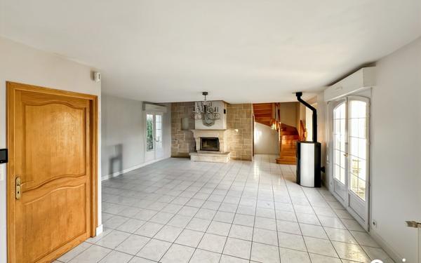 Maison à vendre    6 pièces •  Languidic