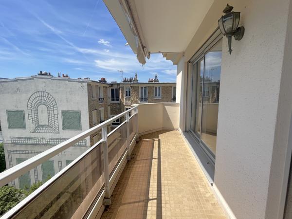 Appartement
         4 pièces
        - 98 m² 286 000 € *