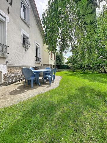 LE PLATEAU - Maison de 84 m2 (104 m2 au sol) avec un beau jardin (parcelle de 319m2) à deux pas du centre ville d' Athis-Mons