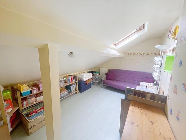 LE PLATEAU - Maison de 84 m2 (104 m2 au sol) avec un beau jardin (parcelle de 319m2) à deux pas du centre ville d' Athis-Mons