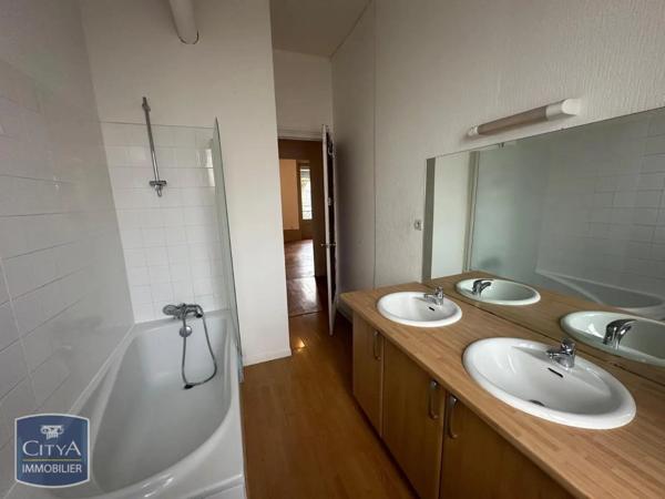 Appartement à louer 3 pièces 78m² Grenoble (38000)