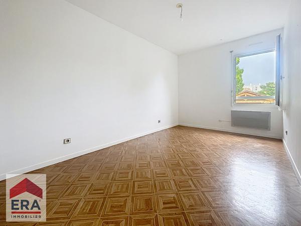 Exclusivité ERA VP IMMO - Superbe appartement T3 lumineux à louer à Marseille, Roy d'Espagne