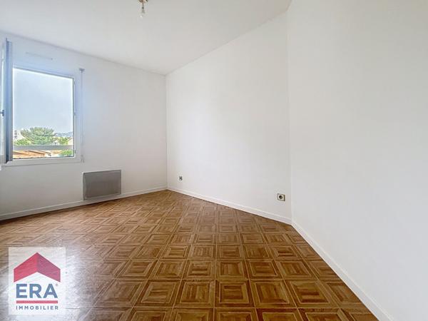 Exclusivité ERA VP IMMO - Superbe appartement T3 lumineux à louer à Marseille, Roy d'Espagne