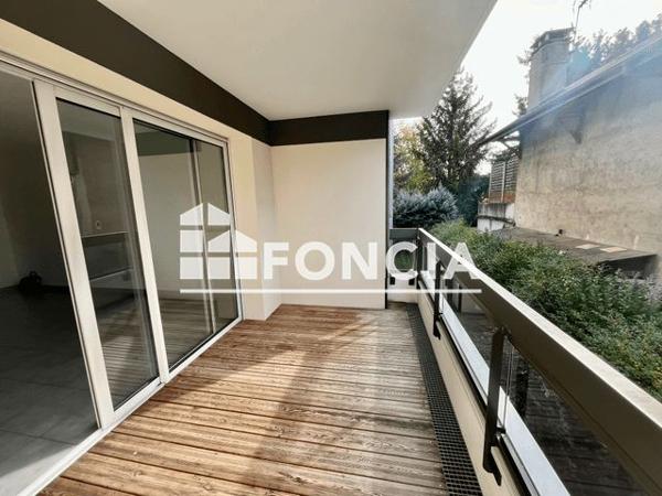 Location Appartement 2 pièces 40.14 m² - 21 RUE DE LA REPUBLIQUE Ville La Grand 74100