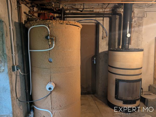 Commentry (03600) Ancien moulin et gîte à forte rentabilité sur 3,8 hectares